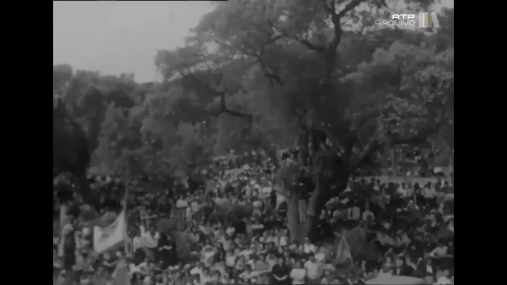 On this day, 50 years ago, the neighboring people overthrew their dictatorship and declared with one voice that "the people are the ones who order the most".  Congratulations brothers and sisters!
