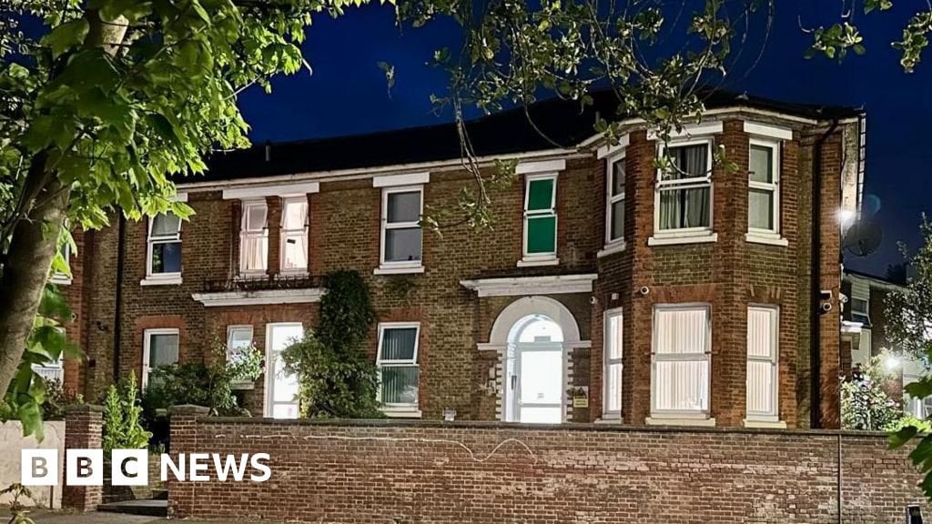 Probation: Secret filming finds dangerous criminals fled hostel