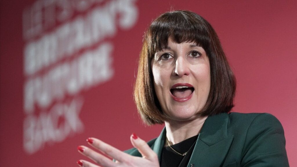 Jeremy Corbyn not fit to stand as Labour candidate, says Rachel Reeves
