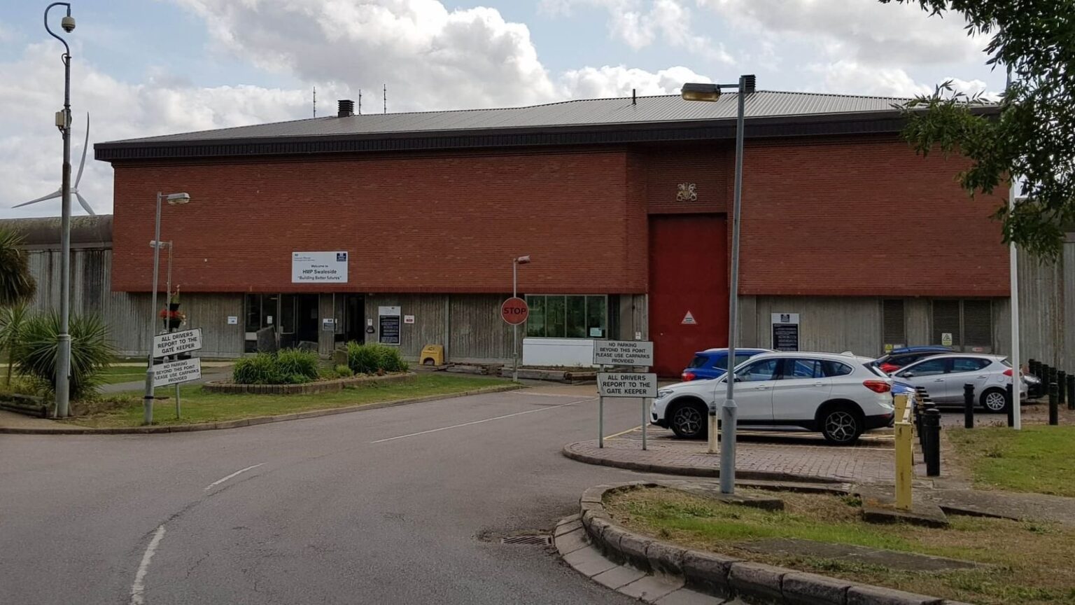 Kent: 25 workers ‘poisoned’ at Swaleside prison by ‘inmates working in staff canteen’, union says Kent: 25 workers 'poisoned' at Swaleside prison by 'inmates working in staff canteen', union says