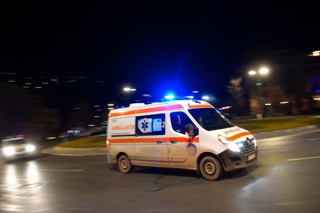 Several students participating in the National History Olympiad arrived at the hospital in Brașov.  The students accuse the organizers of trying to cover up the situation The inspector general says that although he knows about the children in the hospital, he did not launch any investigation because he had no complaints