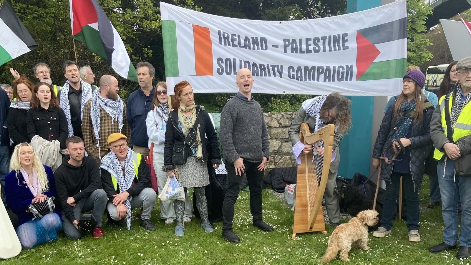 Protesters at RTÉ call for Eurovision boycott over Israel Bytes Europe