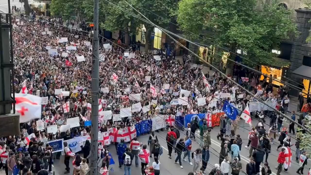Students march to Rustaveli Avenue