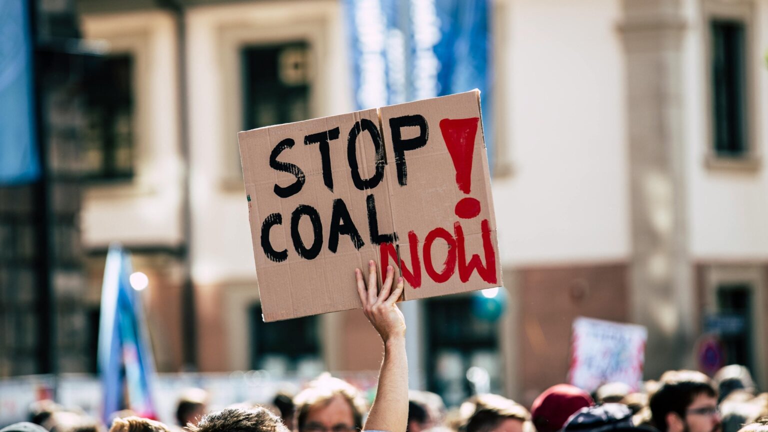 UK Cracks Down On ‘Just Stop Oil’: Will Force Org To Pay For Being Disruptive And Make It Easier to Sue Them UK Cracks Down On 'Just Stop Oil': Will Force Org To Pay For Being Disruptive And Make It Easier to Sue Them