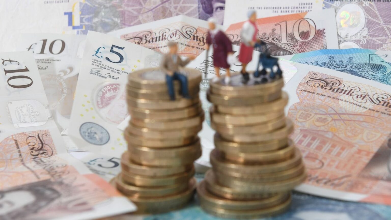 Nationwide customers face salary payment delays – as HSBC and Virgin Money users hit by banking glitches Nationwide customers face salary payment delays - as HSBC and Virgin Money users hit by banking glitches