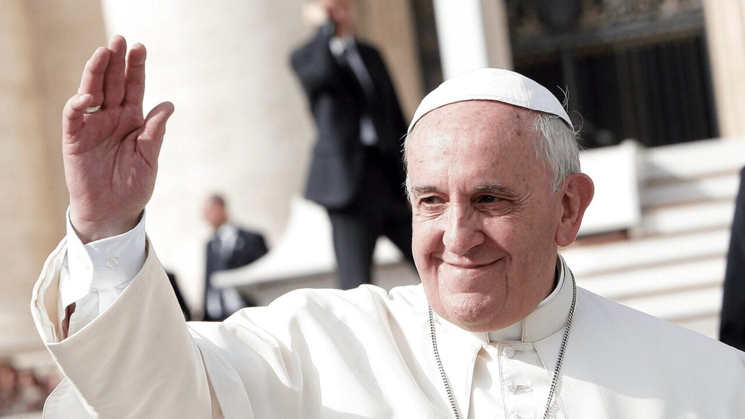 Vatican is going solar, Pope to transition City to 100% green energy | Pope Francis has now asked Vatican authorities to begin constructing a solar plant.