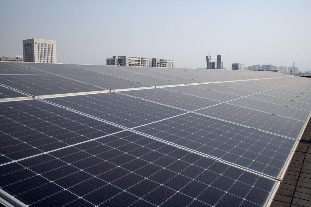 Solar Power’s Giants Are Providing More Energy Than Big Oil