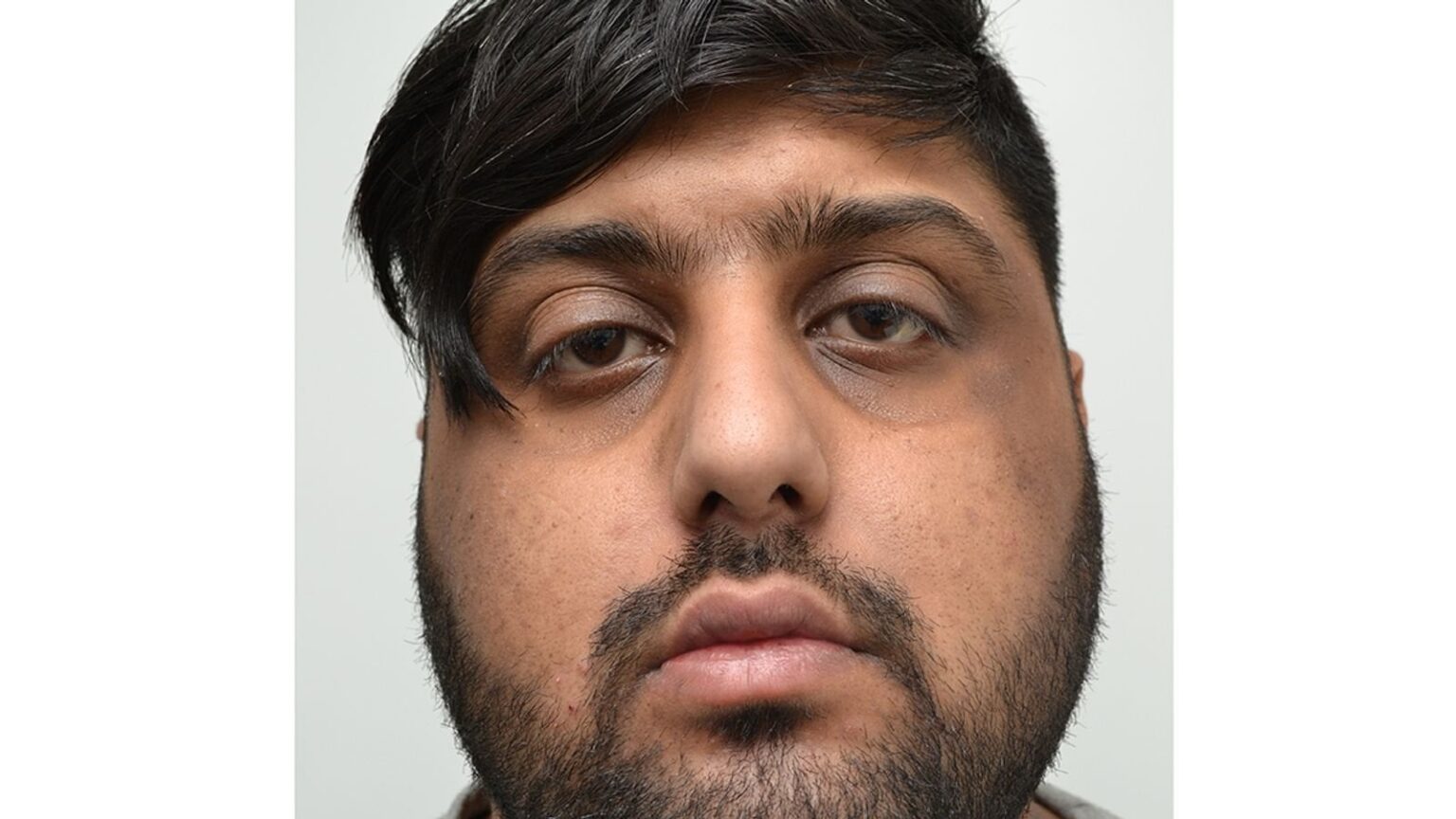 ‘Lone wolf terrorist’ stopped from detonating bomb outside hospital by patient who talked him down, trial hears 'Lone wolf terrorist' stopped from detonating bomb outside hospital by patient who talked him down, trial hears