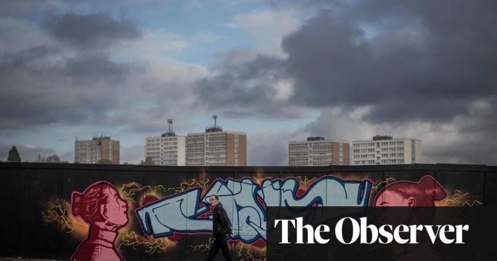 ‘A deeply unfair and unequal country’: report warns of unprecedented far-right gains in UK ‘A deeply unfair and unequal country’: report warns of unprecedented far-right gains in UK