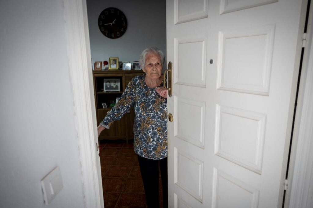 Cádiz CF buy an 88-year-old woman's apartment to prevent her from being evicted