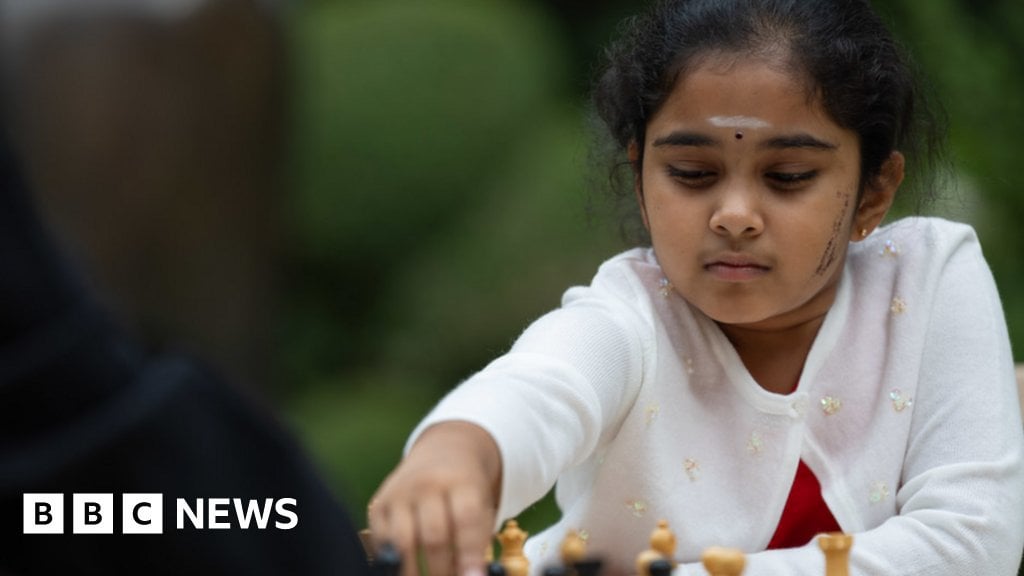 Chess star, 9, to become youngest England player