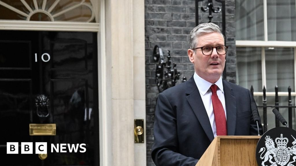 New cabinet meets as Starmer government gets to work