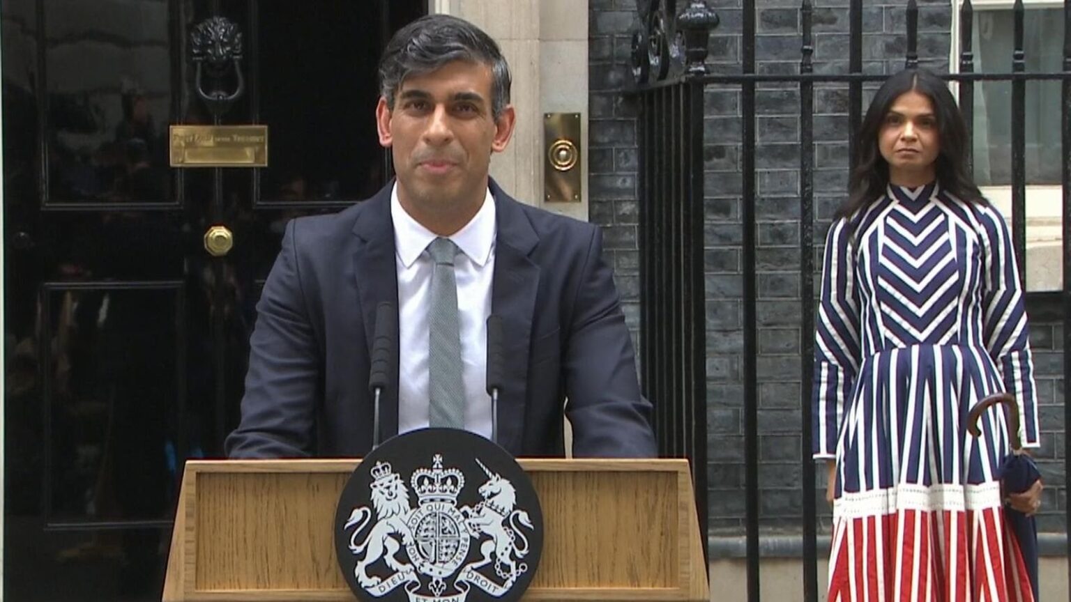 Rishi Sunak resigns as Conservative Party leader after Labour landslide | Politics News