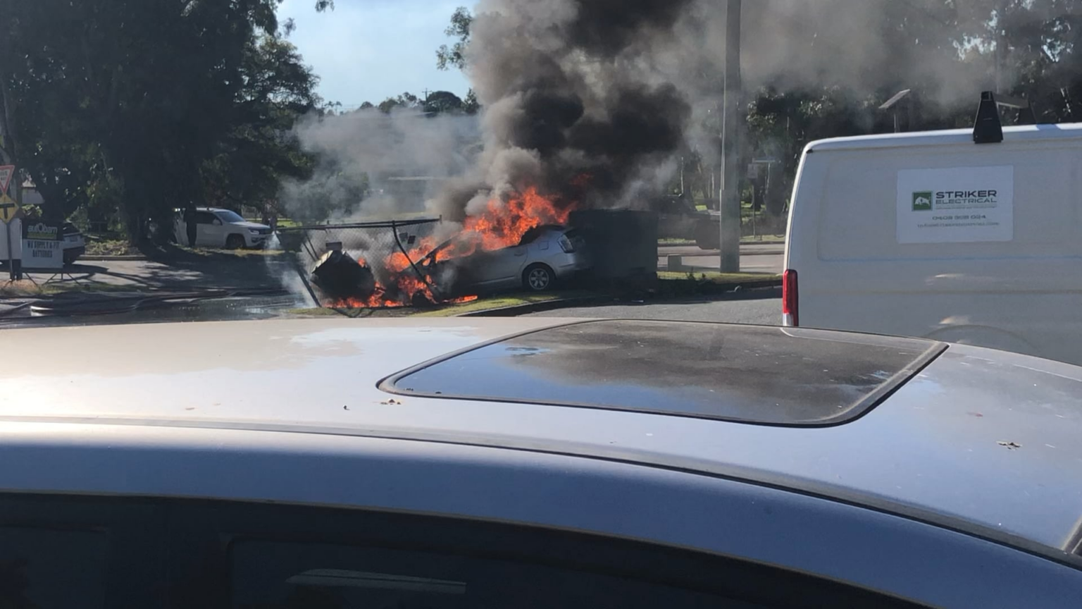 Cannon hill shops about an hour ago , Wynnum rd right at the dominoes