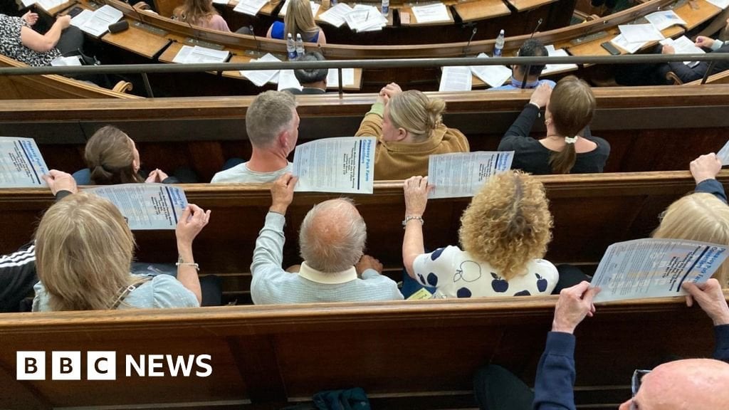 Public cheer as Walsall McDonald's restaurant plans refused - BBC News