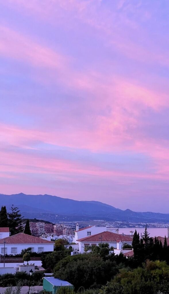 Beautiful sunset in Manilva 😍