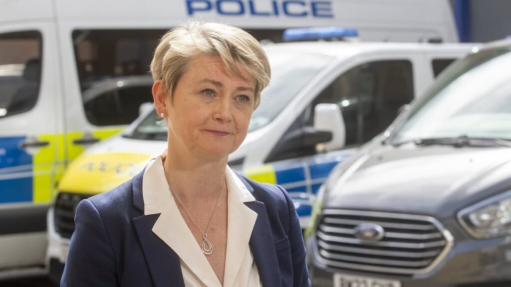 £290million down the drain? Home Secretary Yvette Cooper brands Rwanda migrant deportation scheme a ‘complete con’ and suggests Labour will try to claw back cash after scrapping project before it begins £290million down the drain? Home Secretary Yvette Cooper brands Rwanda migrant deportation scheme a 'complete con' and suggests Labour will try to claw back cash after scrapping project before it begins