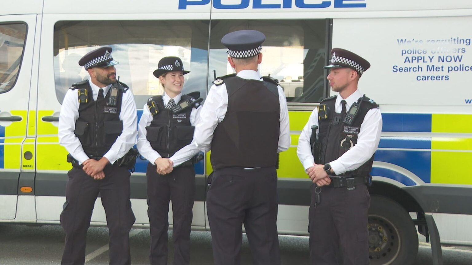 Met Police recruitment drive after 'struggle' with number of applicants