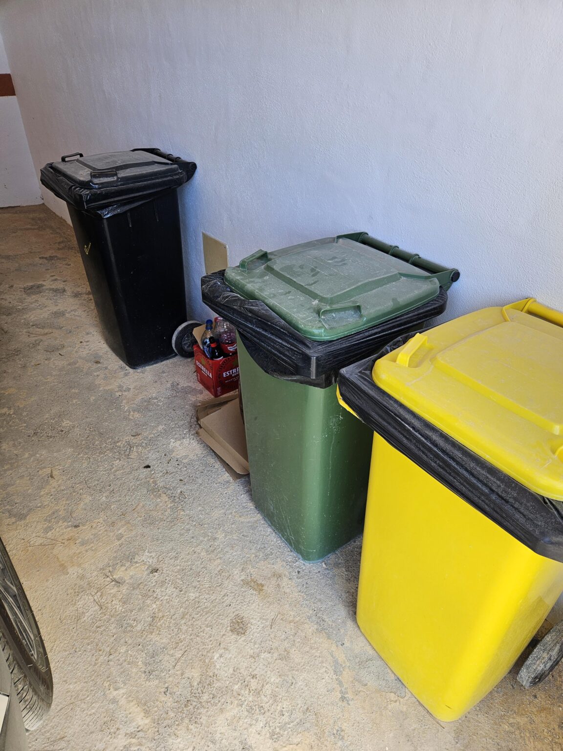 Help, residential waste bin colours