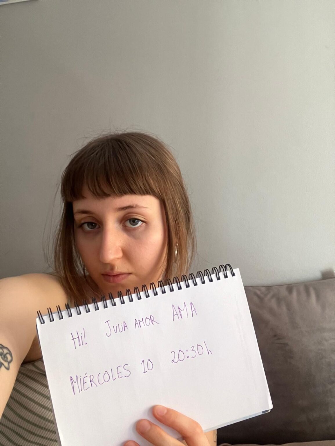 You can now ask Julia Amor (who played at Primavera Sound this year) questions at r/independentspain!