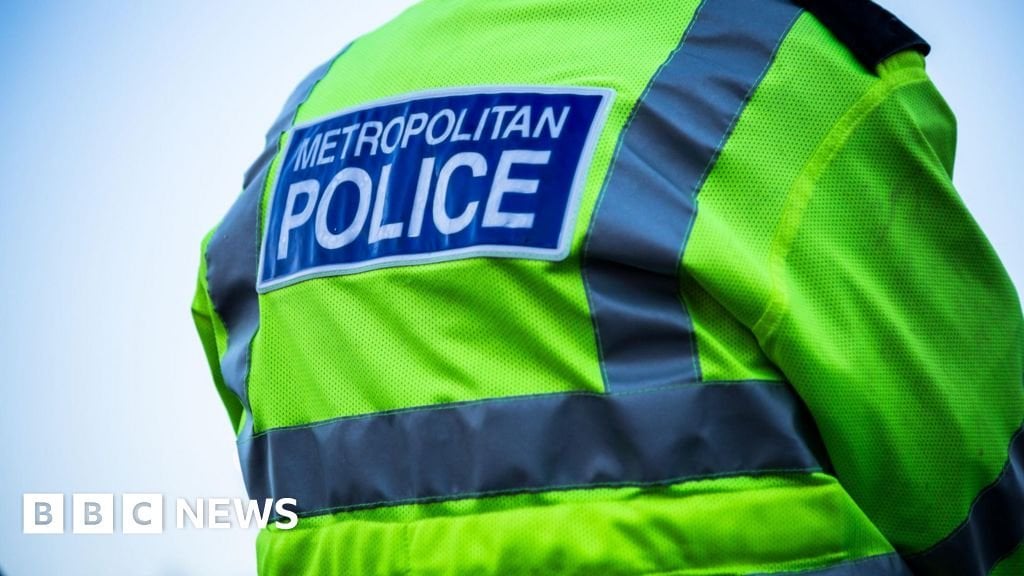 Two teenagers charged over suspected right-wing terrorism