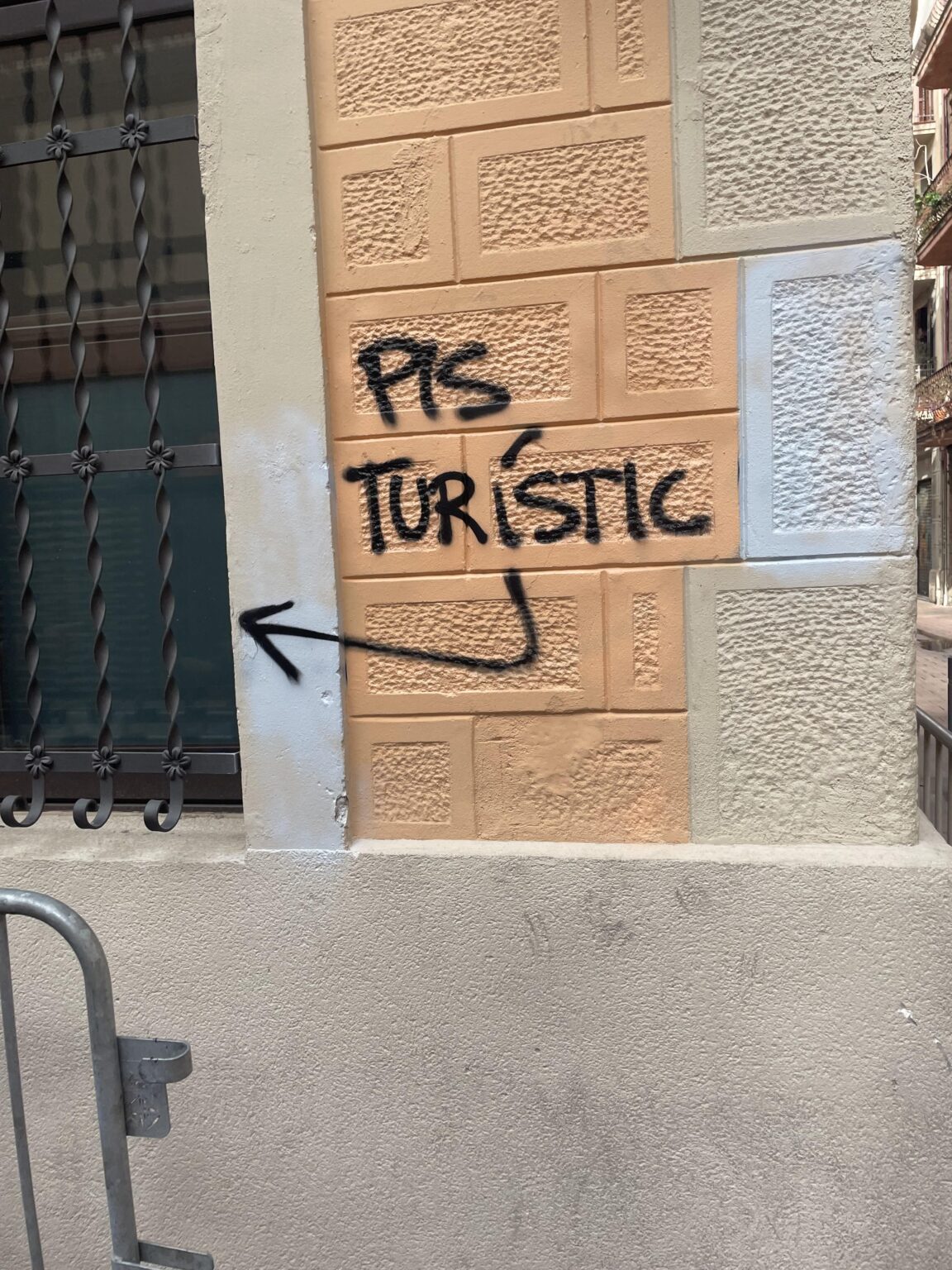 Seen in Barcelona, ​​it seems very ugly to me.