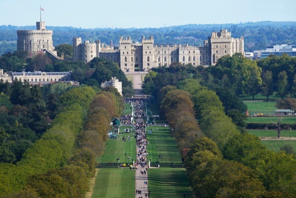 Extinction Rebellion’s plan to storm Windsor Castle and camp on royal grounds for three days revealed Extinction Rebellion’s plan to storm Windsor Castle and camp on royal grounds for three days revealed