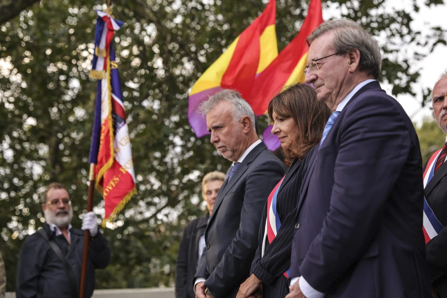 Tribute to the nine who were the first to enter Paris to liberate it 80 years ago. The nine was composed mainly of Spanish republicans long forgotten in France for this brave act.