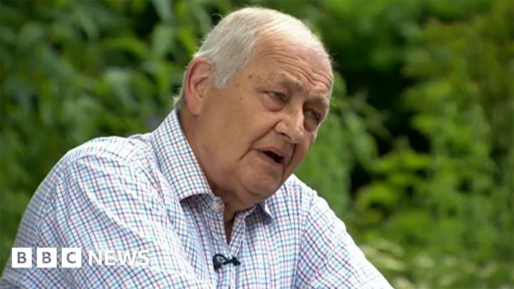Founding RAF Red Arrows pilot Henry Prince dies aged 90