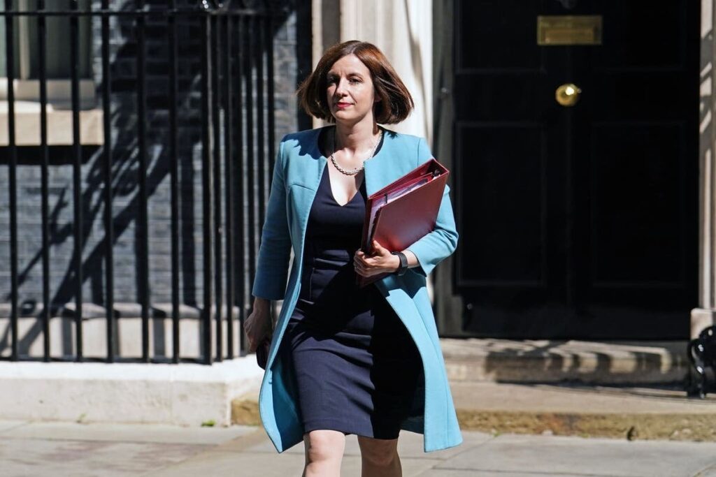 Raising university tuition fees would be ‘unpalatable’, Education Secretary says