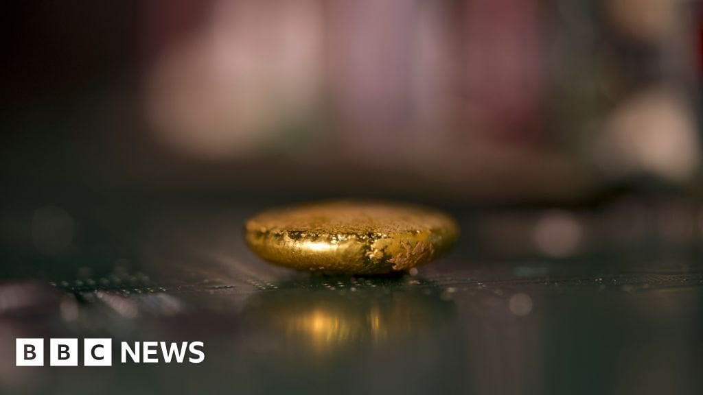 UK Royal Mint Takes Discarded Tech and Turns it into Gold