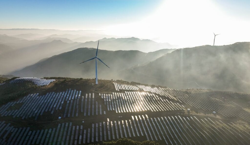 The rise of renewable energy puts China on track to end its CO₂ emissions growth