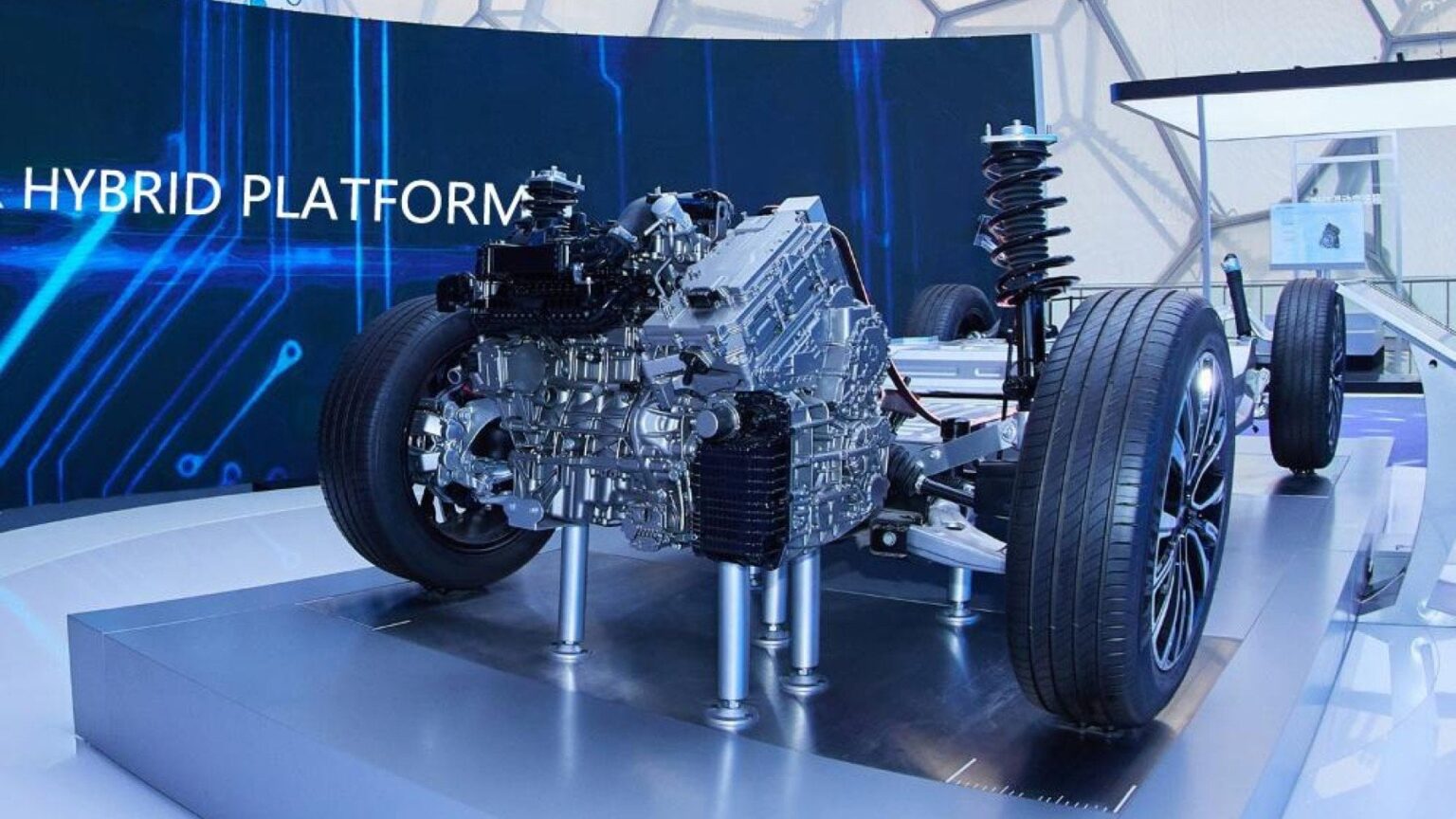 Japan introduces magnetic levitation for cars: the end of all engines and batteries