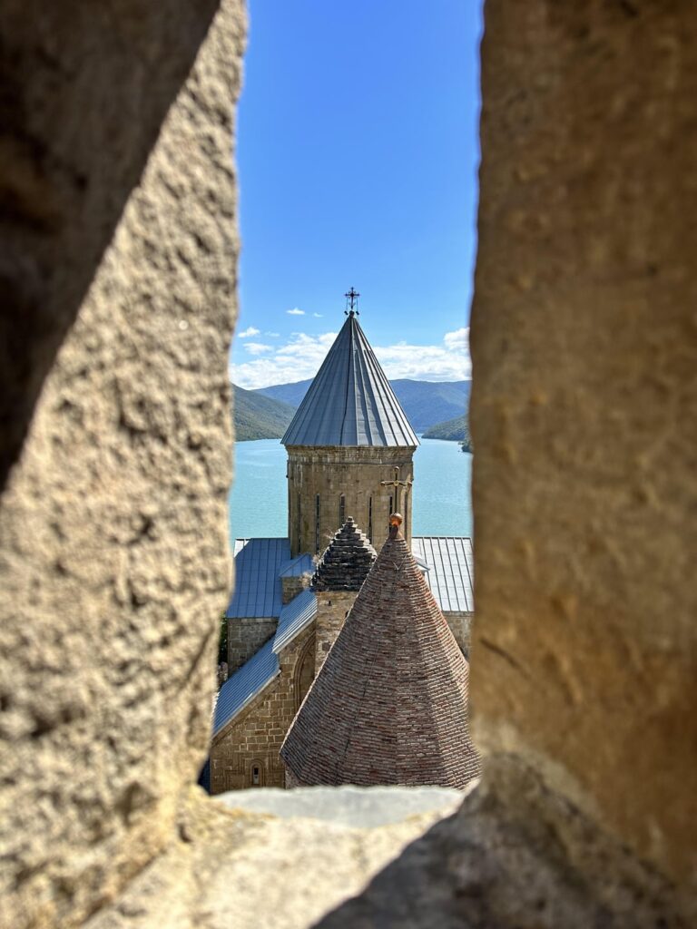 PHOTO DUMP Just came back home after spending 3 weeks visiting your beautiful country. Thank you for your hospitality, your breathtaking sceneries, your food, your wine and your pride. I wish you all peace 🍷
