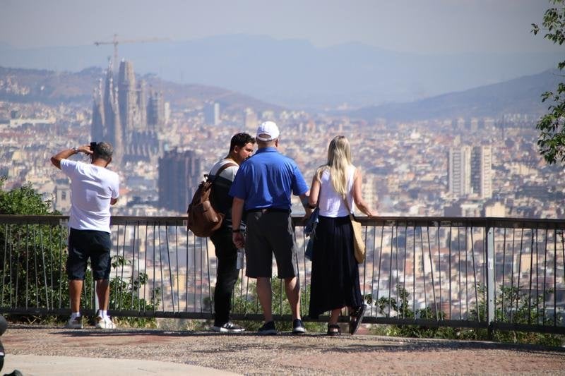 NYC gets 5x more tourists than Barcelona -- and doesn't shoot them with water guns 🤔