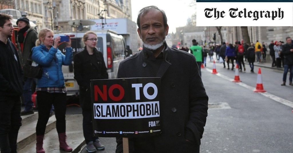 Labour considers controversial Islamophobia definition despite free speech warnings