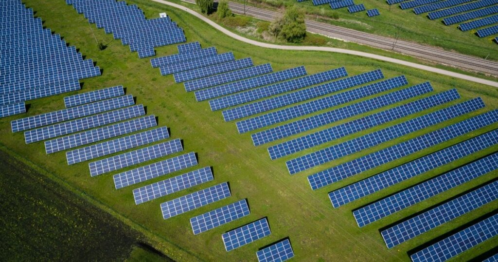 Financial institutions from G20 countries direct an average of 20% of their lending and investing towards the carbon-intensive sectors driving climate change. Businesses need to track their fiancial strategy