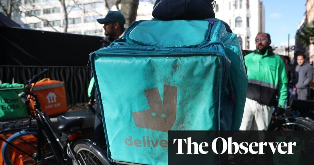 Deliveroo accused of paying drivers below agreed minimum of £12 an hour