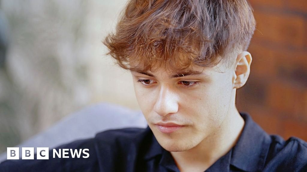 'It stains your brain': How social media algorithms show violence to boys