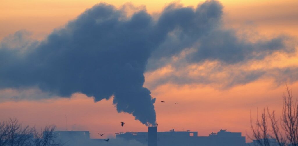ML-guided lab robots are helping researchers rapidly test photocatalysts that can use light to break down air pollutants