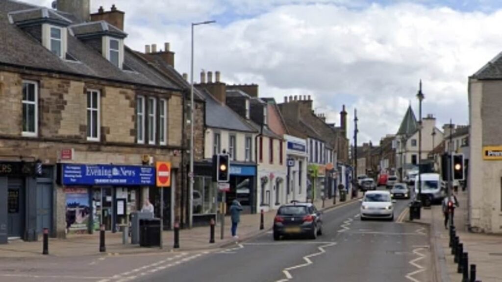Pregnant woman suffers miscarriage and loses unborn baby after being attacked by teenagers while waiting for the bus Pregnant woman suffers miscarriage and loses unborn baby after being attacked by teenagers while waiting for the bus