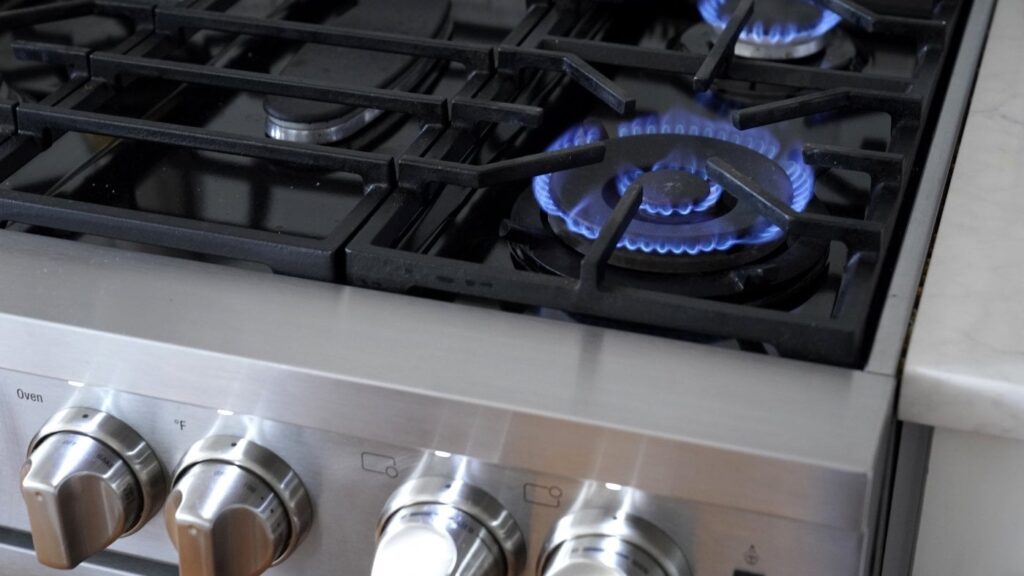 Gas stoves may soon come with a tobacco-style health warning label in California | California lawmakers have passed a bill that would require such warning labels on gas stoves for sale in stores and online. Gas stoves may soon come with a tobacco-style health warning label in California | California lawmakers have passed a bill that would require such warning labels on gas stoves for sale in stores and online.