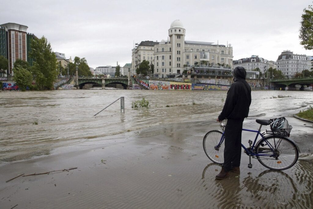 Swiss cruise ship stranded on Danube River after heavy rains