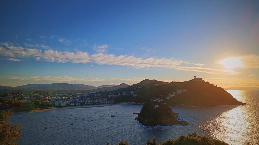 I was in the Basque Country these days (first time) and I found everything I saw beautiful, looking forward to returning 🥰