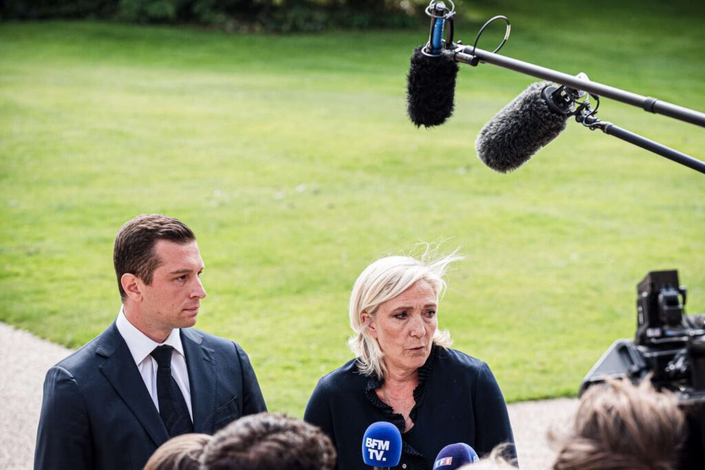 Marine Le Pen denies having agreed with Emmanuel Macron to validate the nomination of Michel Barnier to Matignon