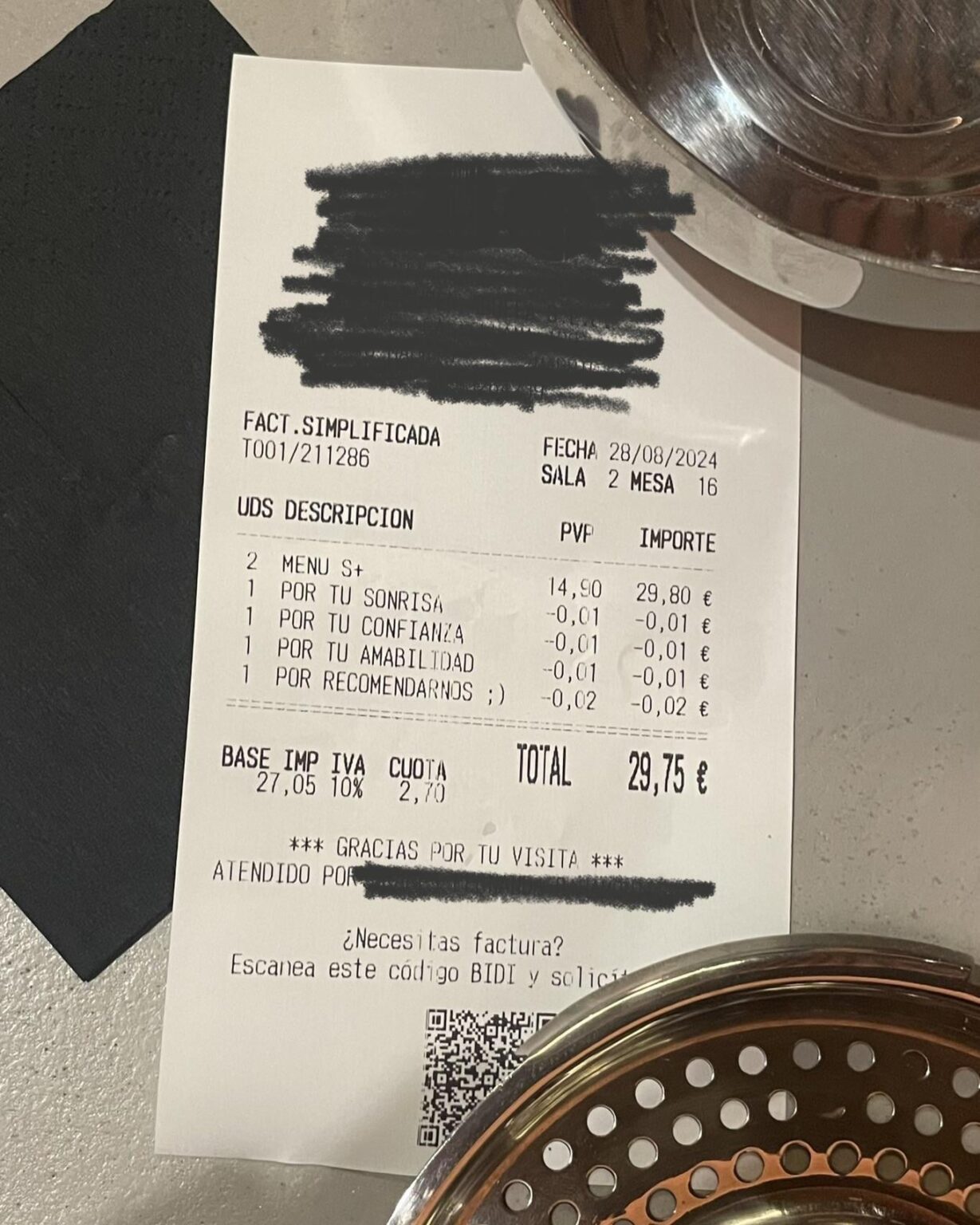 Got cute discounts from a restaurant in Madrid!