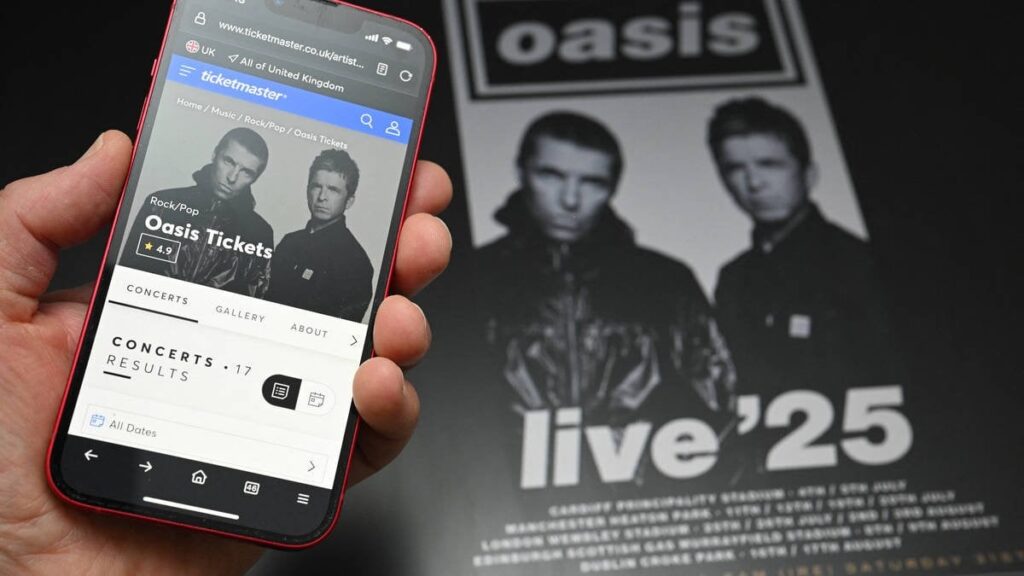 Liam Gallagher lashes out at Oasis fans and tells them to 'shut up' over ticket fiasco