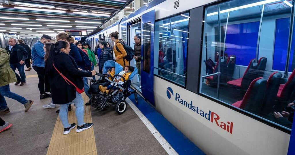 Public transport in Amsterdam, The Hague and Rotterdam threatened with deforestation: 110 million euros in cuts