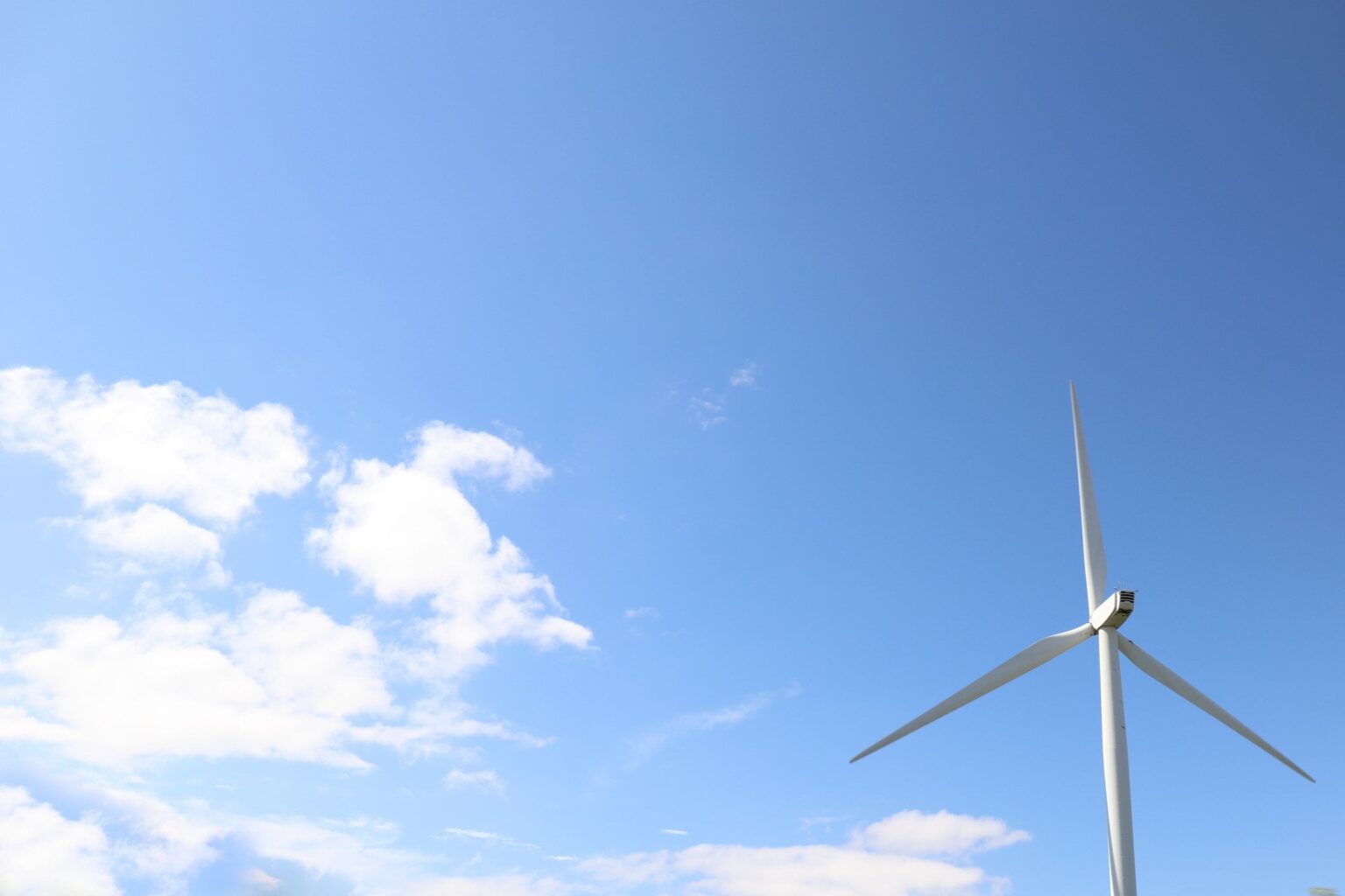 The residents of an English housing estate commissioned a 150-meter tall, 4.2 megawatt wind turbine they now 100% own to combat local poverty.