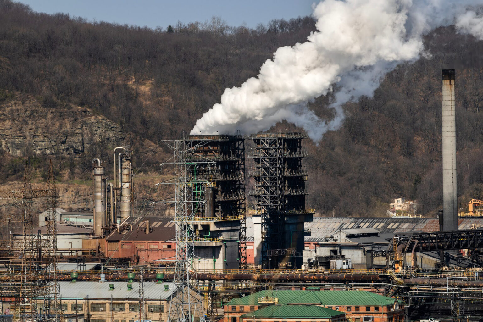 Adding up the Public Health Costs of Using Coal to Make Steel Steam rises from a cooling tower at Clairton Coke Works, one of the world’s largest producers coke, in Pennsylvania. Credit: Scott Goldsmith/Inside Climate News